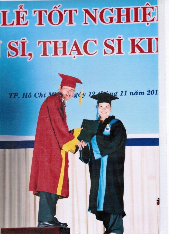 Thêm một nhân viên REALTOOL nhận bằng thạc sĩ